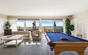 A living room to relax in before a dinner cruise in Newport Beach.